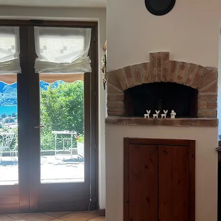 Βίλα Luxury - Aurelia's Panoramic Nest - View Mandello del Lario